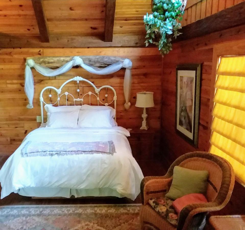 Cherokee Mountain Log Cabins Eureka Springs Eksteriør bilde