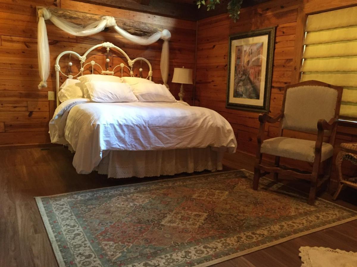 Cherokee Mountain Log Cabins Eureka Springs Eksteriør bilde