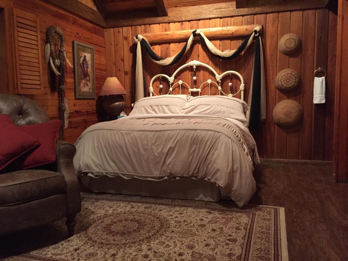 Cherokee Mountain Log Cabins Eureka Springs Eksteriør bilde